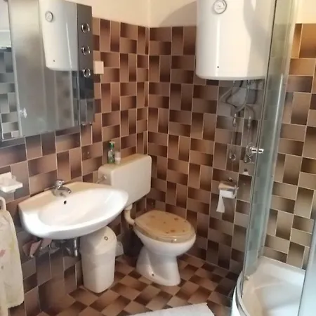 Guest house Lily Private Valun