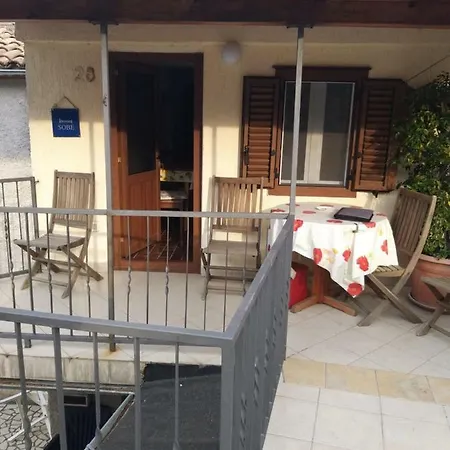 Lily Private Guest house Valun